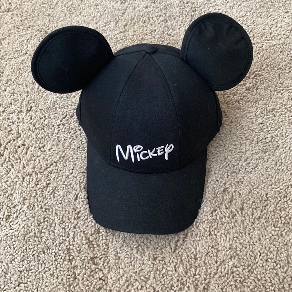Mikey Hat used
